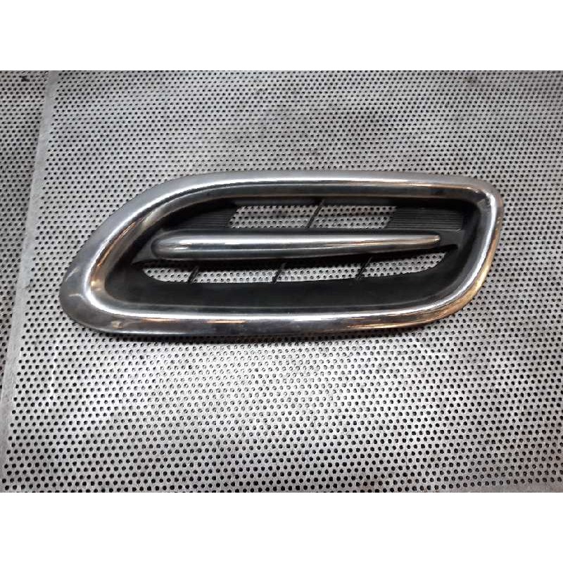 Recambio de rejilla delantera para nissan micra (k11) comfort referencia OEM IAM 623831F500  