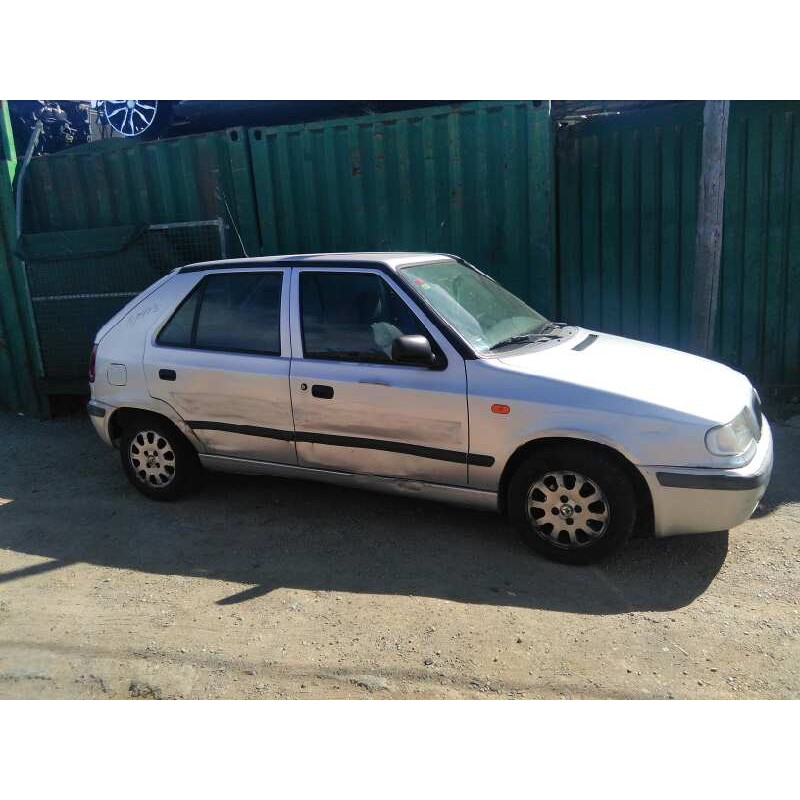 skoda felicia berlina ( 791) del año 2000