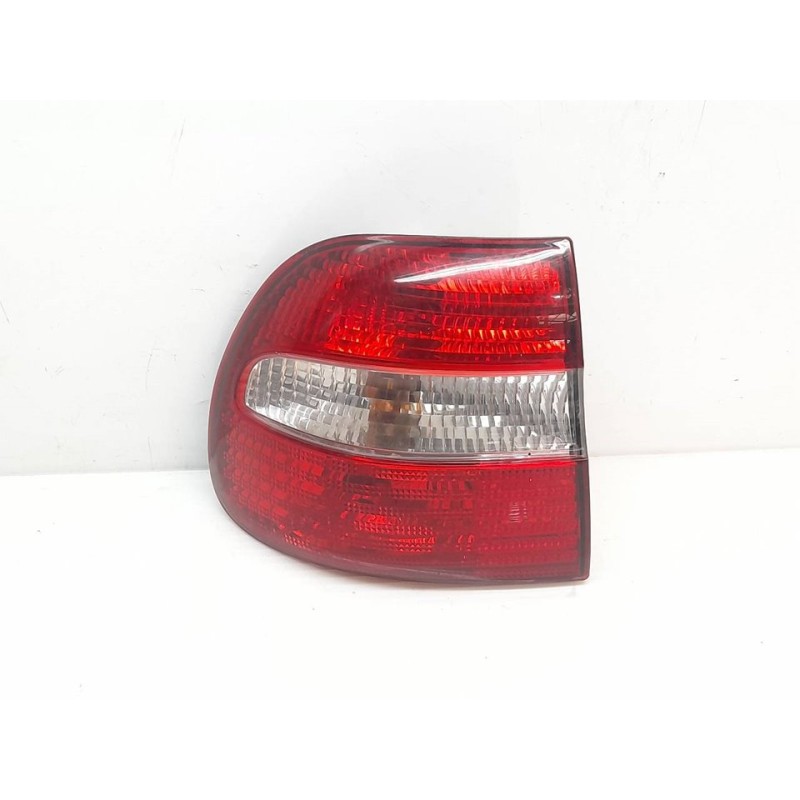 Recambio de piloto trasero izquierdo para volvo v40 familiar 1.9 d+ (85kw) referencia OEM IAM   