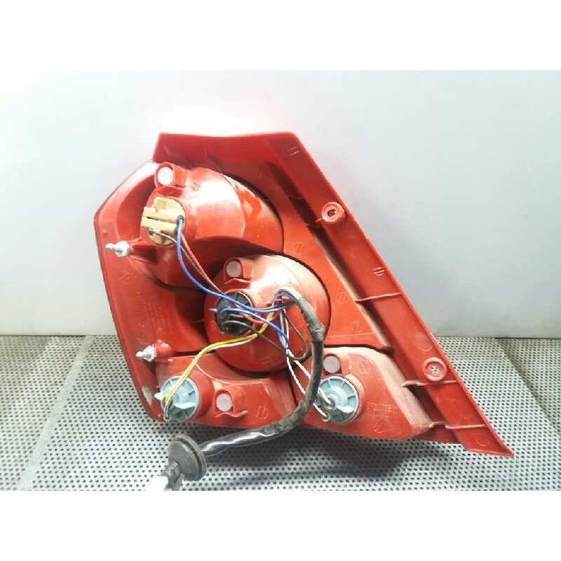 Recambio de piloto trasero derecho para daewoo kalos 1.2 se referencia OEM IAM - Rojo 2