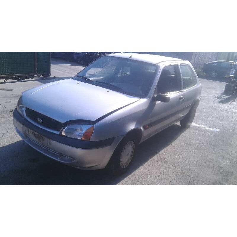 ford fiesta berlina (dx) del año 2000