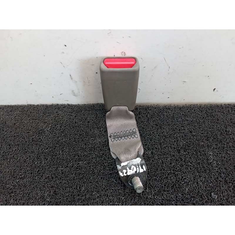 Recambio de enganche cinturon delantero derecho para nissan nt400 cabstar (01/20214) cabstar 35.xx cabina simple cabina individu - Blanco