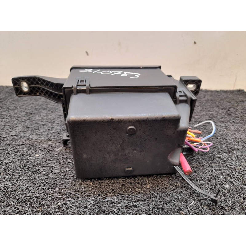 Recambio de caja reles / fusibles para jaguar xe prestige referencia OEM IAM GX7314A076DA GX7314A076DA - Azul 2