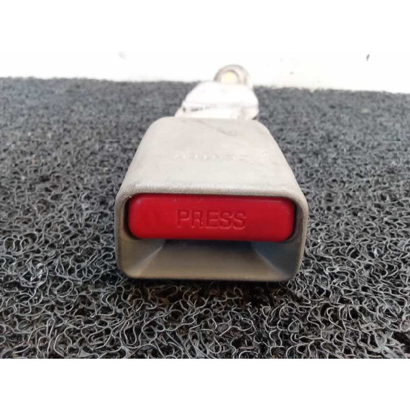 Recambio de enganche cinturon delantero derecho para nissan nt400 cabstar (01/20214) cabstar 35.xx cabina simple cabina individu - Blanco 2