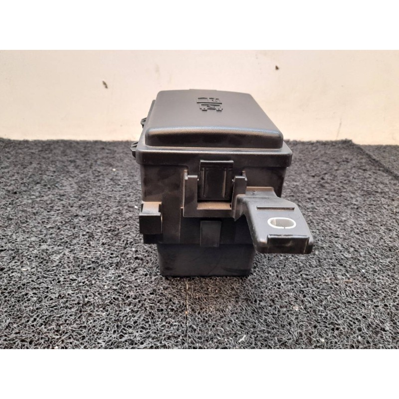 Recambio de caja reles / fusibles para jaguar xe prestige referencia OEM IAM GX7314A076DA GX7314A076DA - Azul 3