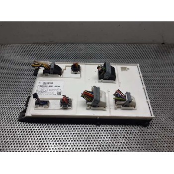 CAJA RELES / FUSIBLES A1569007702 A1569011400 A1569021400