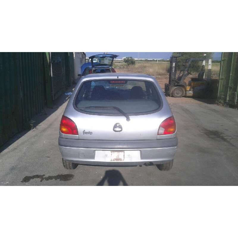ford fiesta berlina (dx) del año 2000