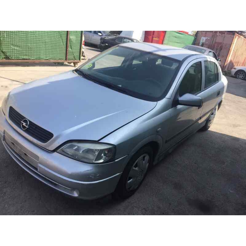 opel astra g berlina del año 2002