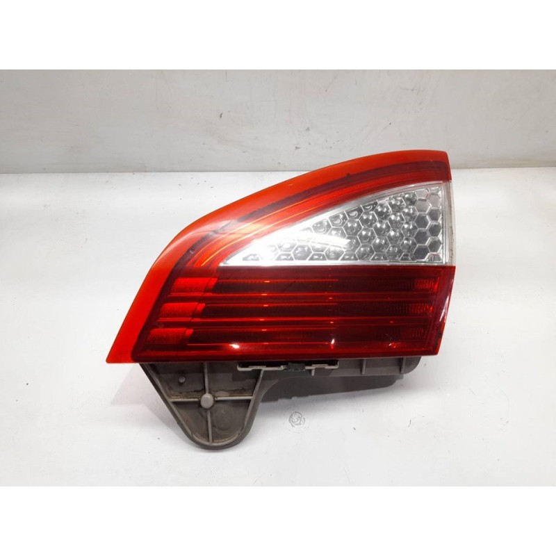 Recambio de piloto trasero derecho interior para ford mondeo ber. (ca2) trend referencia OEM IAM 7S7113A602A  