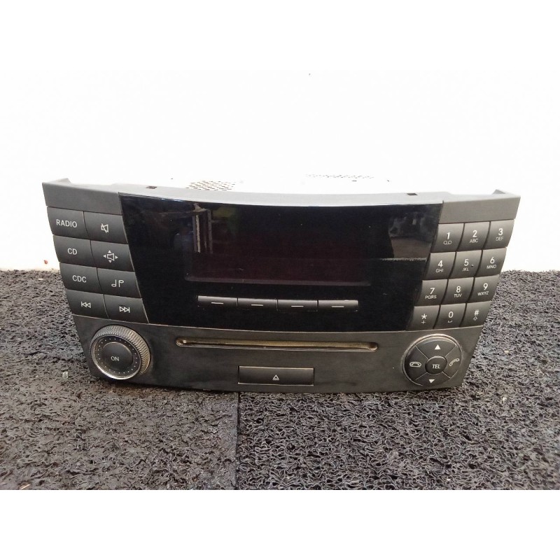 Recambio de sistema audio / radio cd para mercedes-benz clase e (w211) berlina e 320 cdi (211.022) referencia OEM IAM A211870288 - Negro