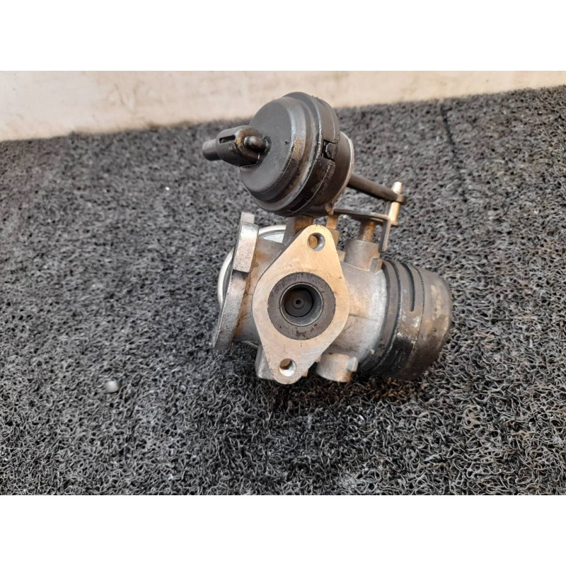 Recambio de valvula egr para volkswagen polo (9n1) highline referencia OEM IAM 045131501C 038129637B - Negro 5