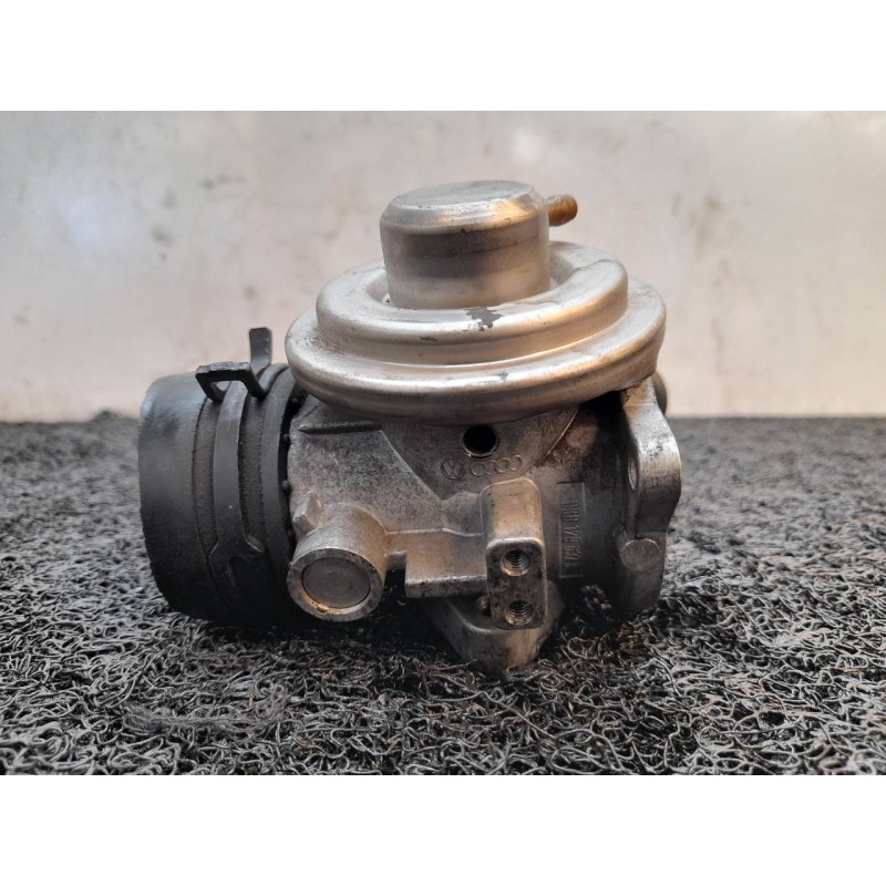 Recambio de valvula egr para volkswagen polo (9n1) highline referencia OEM IAM 045131501C 038129637B - Negro 7