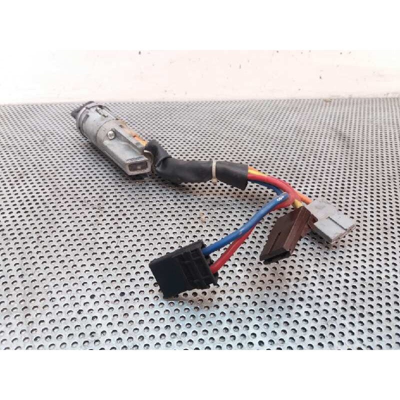Recambio de antirrobo / llave contacto para peugeot 106 (s1) kid referencia OEM IAM 3G116B - Blanco 4