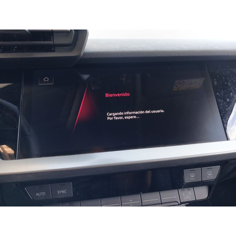 Recambio de pantalla multifuncion para audi a3 sportback (8ya, 8yf) 30 tdi referencia OEM IAM   