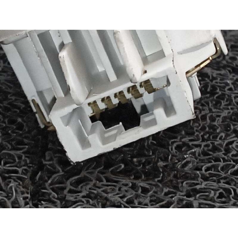 Recambio de luz interior para nissan nt400 cabstar (01/20214) cabstar 35.xx cabina simple cabina individual referencia OEM IAM - Blanco 3