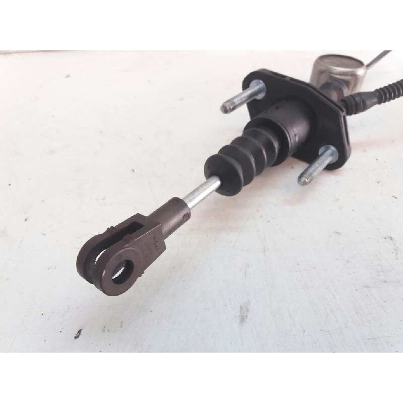 Recambio de bomba embrague para opel astra gtc 1.7 16v cdti referencia OEM IAM 90523769 3
