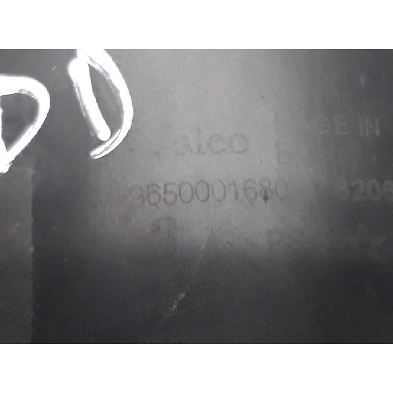 Recambio de faro antiniebla derecho para citroën c4 berlina collection referencia OEM IAM 9650001680  VALEO 2