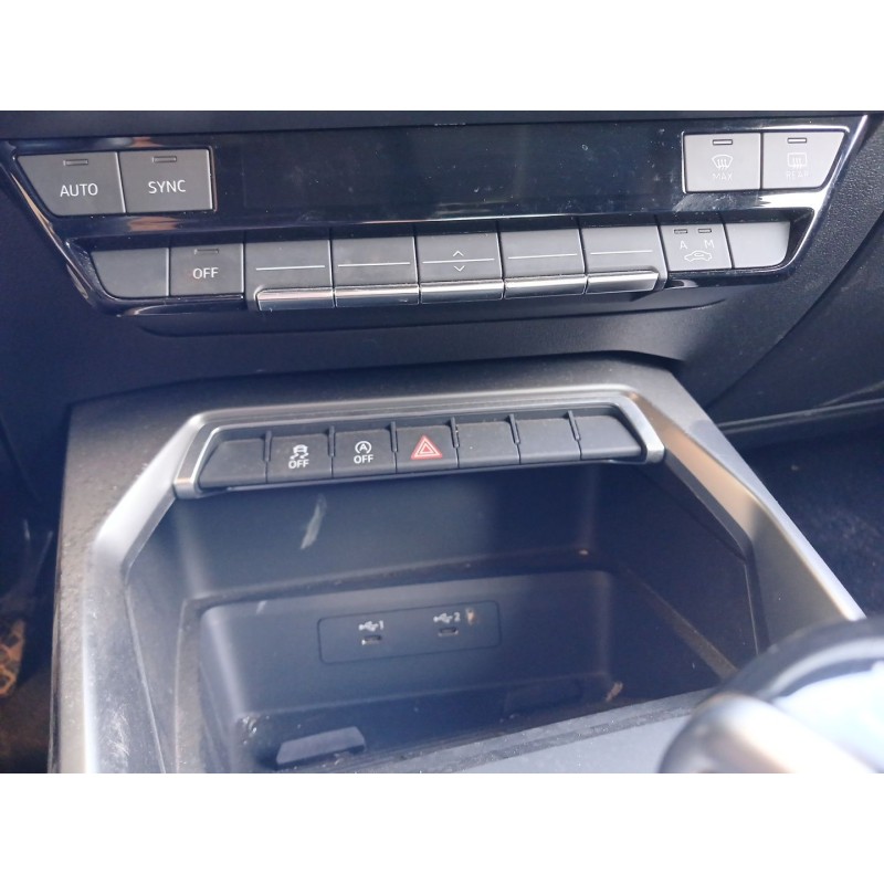 Recambio de mando climatizador para audi a3 sportback (8ya, 8yf) 30 tdi referencia OEM IAM   