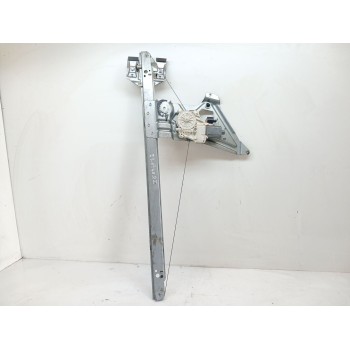 ELEVALUNAS DELANTERO IZQUIERDO A9067200046 