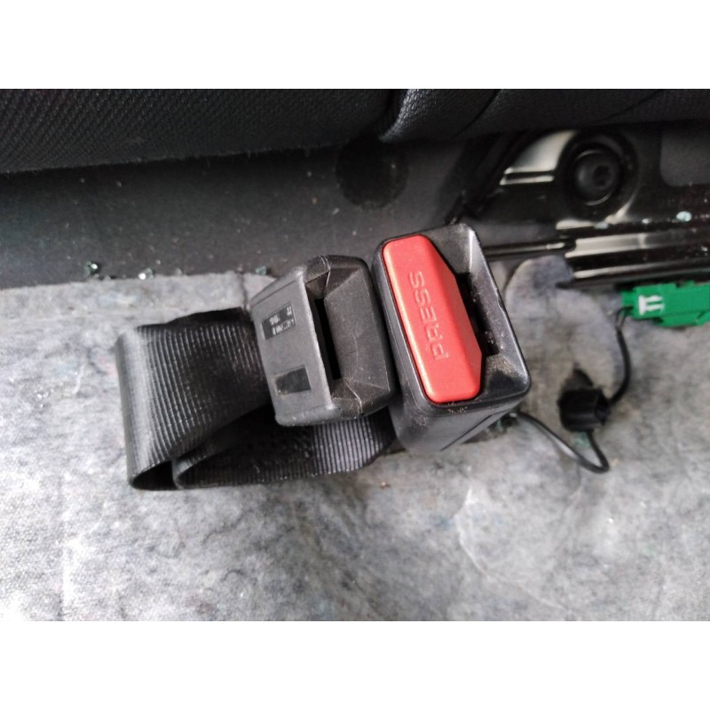 Recambio de enganche cinturon trasero izquierdo para jaguar xe prestige referencia OEM IAM   