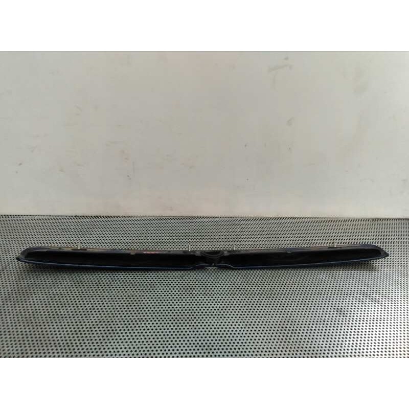 Recambio de molduras traseras para opel astra g berlina comfort referencia OEM IAM - Azul 2
