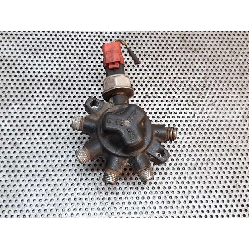 Recambio de rampa inyectora para ford tourneo connect (tc7) kombi b. corta (2006) referencia OEM IAM - Blanco