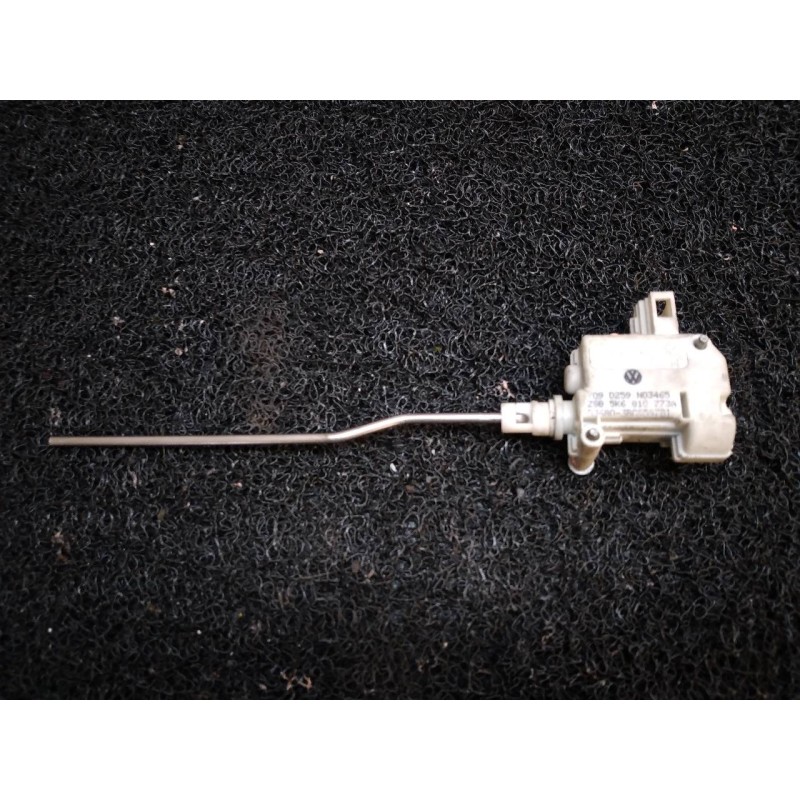 Recambio de motor cierre tapa combustible para volkswagen golf vi (5k1) advance referencia OEM IAM 5K6810773A  