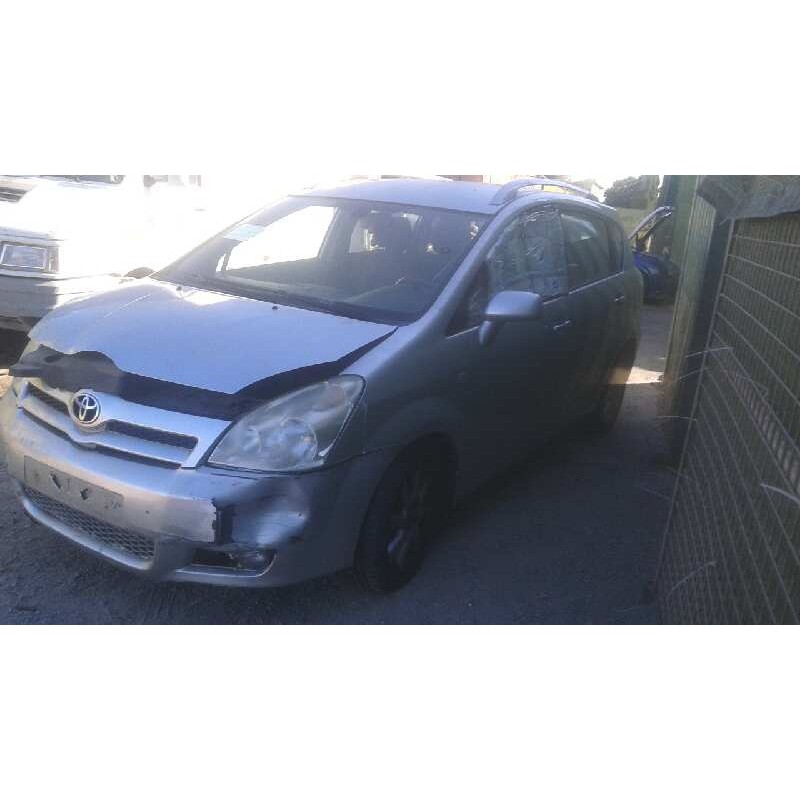 toyota corolla verso (r1) del año 2006