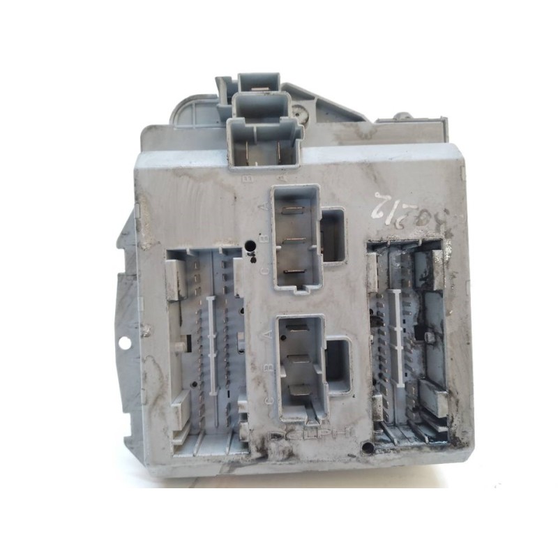 Recambio de caja reles / fusibles para fiat linea (110) dynamic referencia OEM IAM 51799849 - Blanco 2