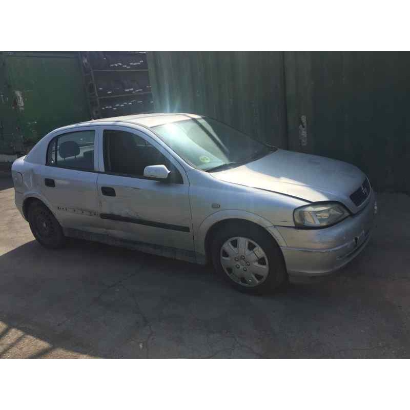 opel astra g berlina del año 2002