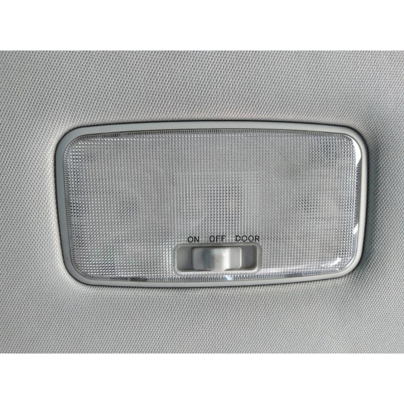 Recambio de luz interior para toyota auris active referencia OEM IAM - Blanco 2