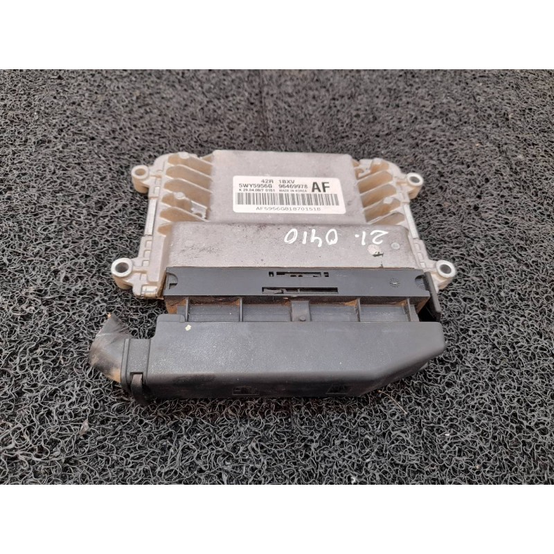 Recambio de centralita motor uce para chevrolet aveo ls referencia OEM IAM 96469978AF 5WY5956G 