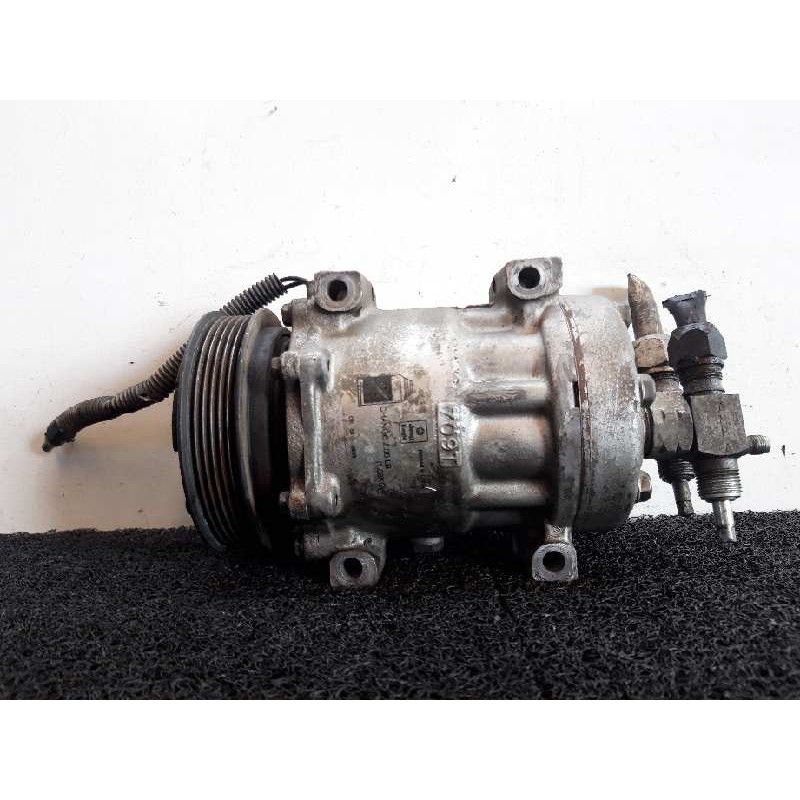 Recambio de compresor aire acondicionado para jeep cherokee (xj) 2.5 remington referencia OEM IAM 56004354 045811270 7701