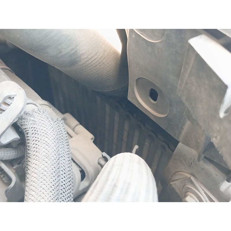 Recambio de intercooler para renault clio iv (bh_) 1.5 dci 75 referencia OEM IAM 144961381R - Blanco 2