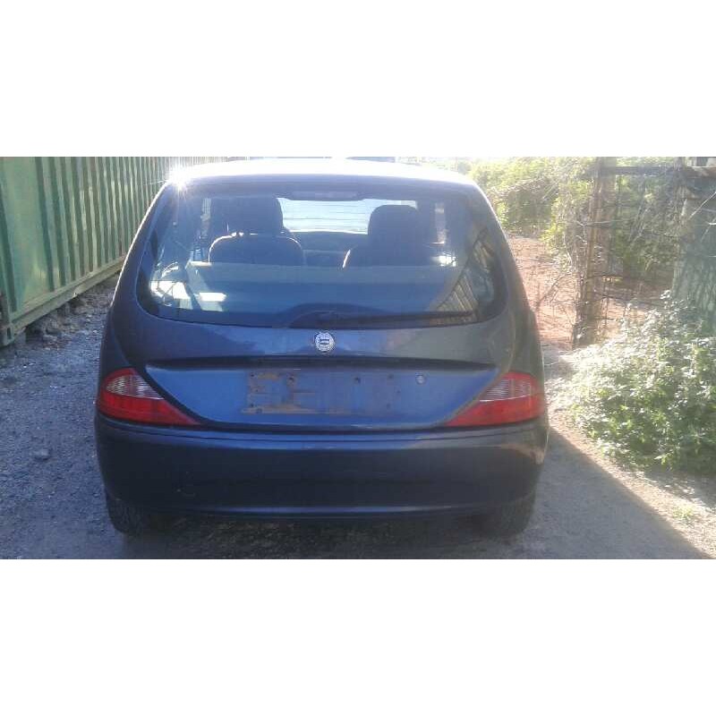 lancia lancia y del año 2002