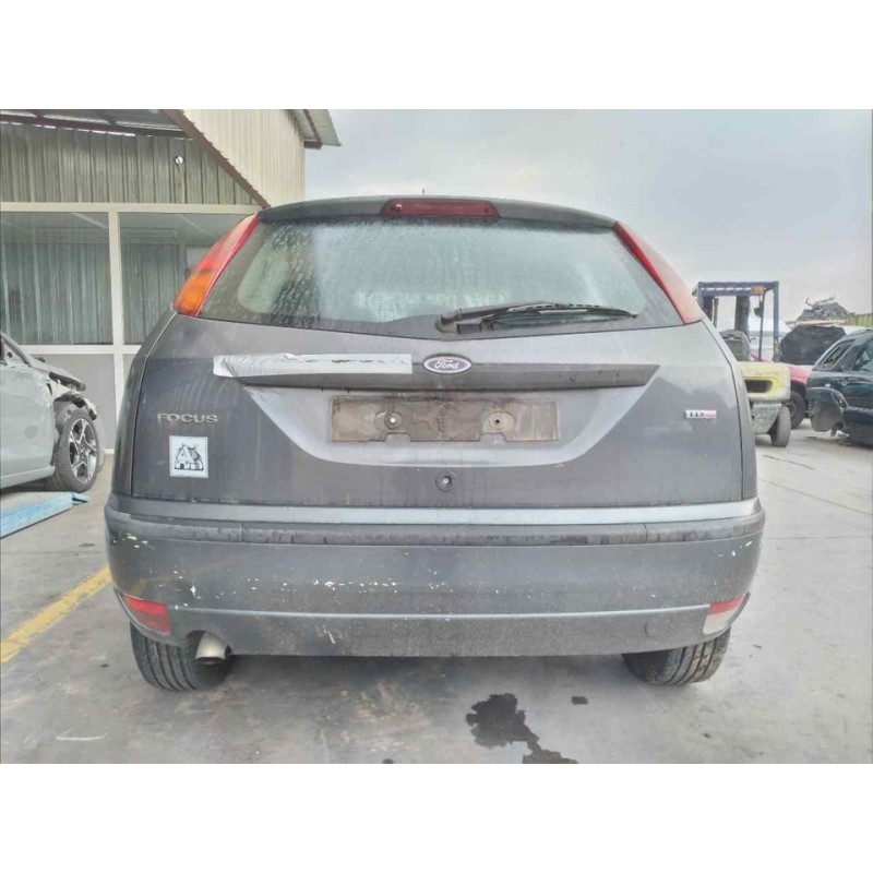 ford focus berlina (cak) del año 2004
