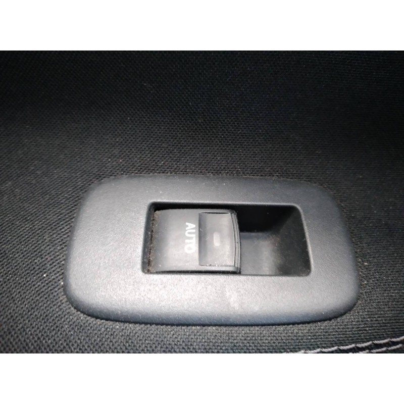 Recambio de mando elevalunas trasero izquierdo para toyota auris active referencia OEM IAM   