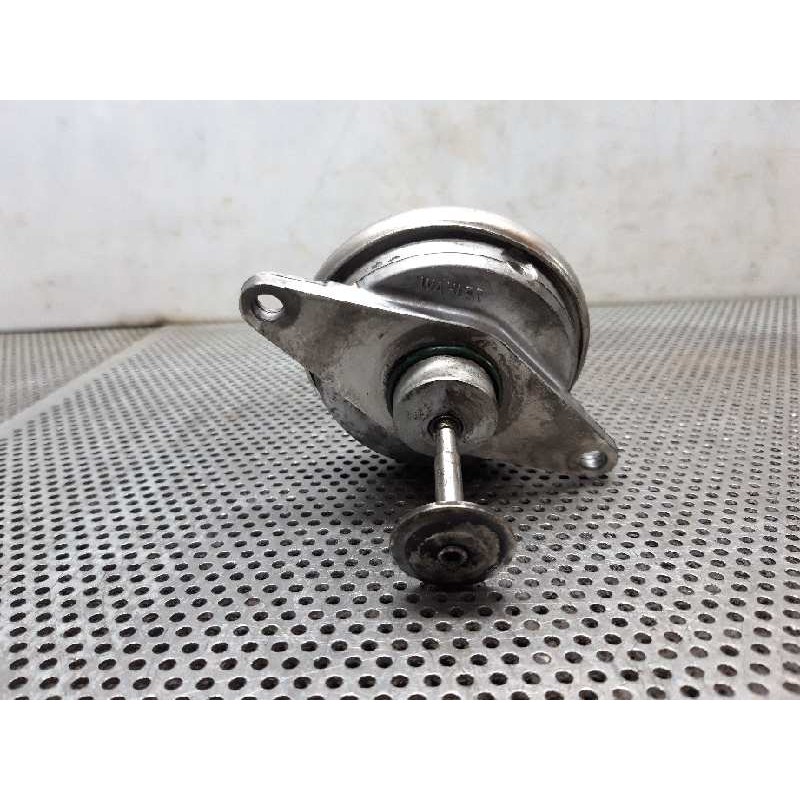 Recambio de valvula egr para opel astra g berlina comfort referencia OEM IAM   WAHLER - Blanco 2