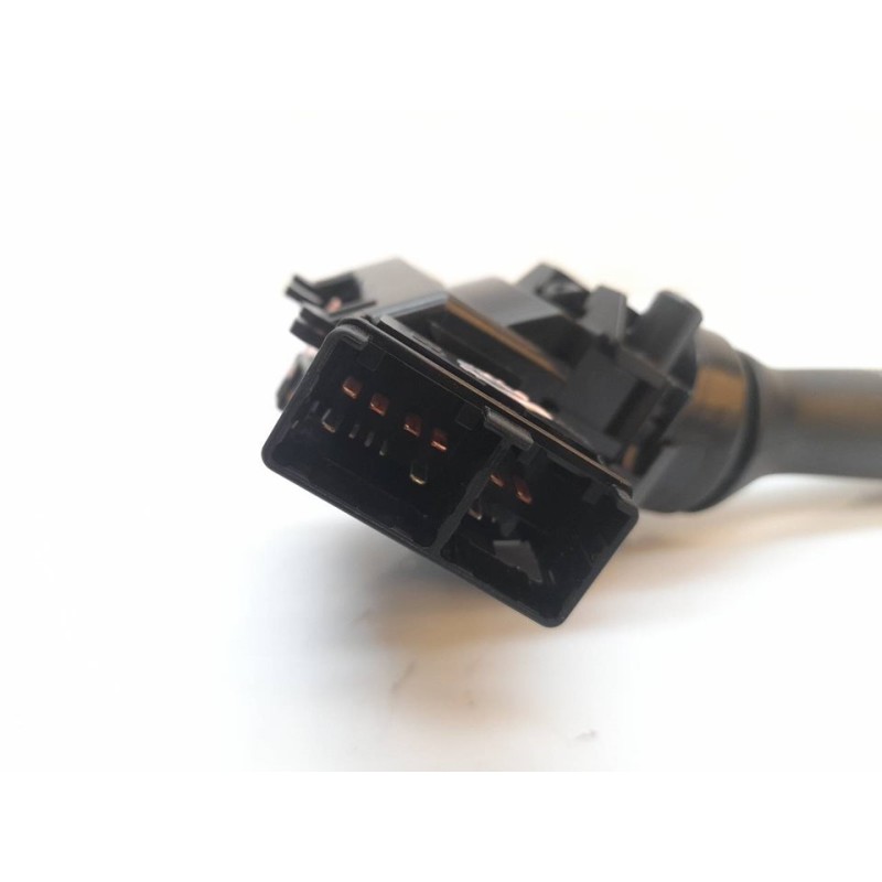 Recambio de mando limpia para toyota auris active referencia OEM IAM 17F144 - Blanco 2