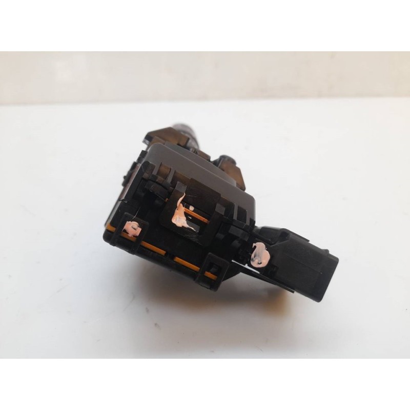 Recambio de mando limpia para toyota auris active referencia OEM IAM 17F144 - Blanco 3