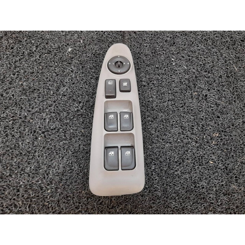 Recambio de mando elevalunas delantero izquierdo para kia magentis concept referencia OEM IAM 457490  
