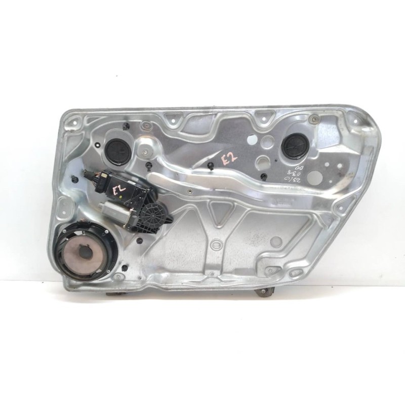 Recambio de elevalunas delantero derecho para volkswagen passat berlina (3b3) comfortline referencia OEM IAM 119090XXX 105415301