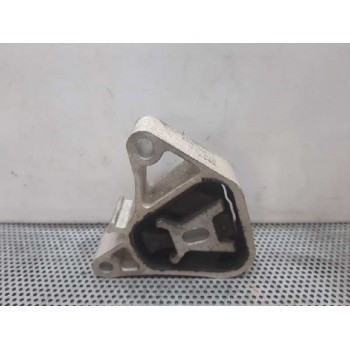 SOPORTE MOTOR DERECHO A2462400809 