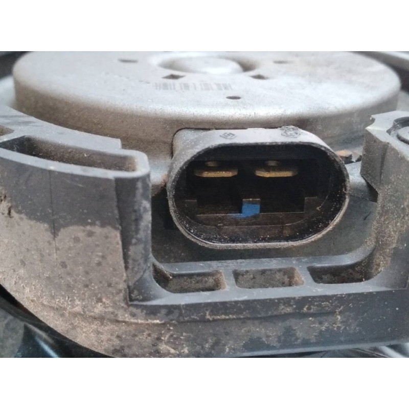Recambio de electroventilador para renault twingo acces referencia OEM IAM 8200369312 2