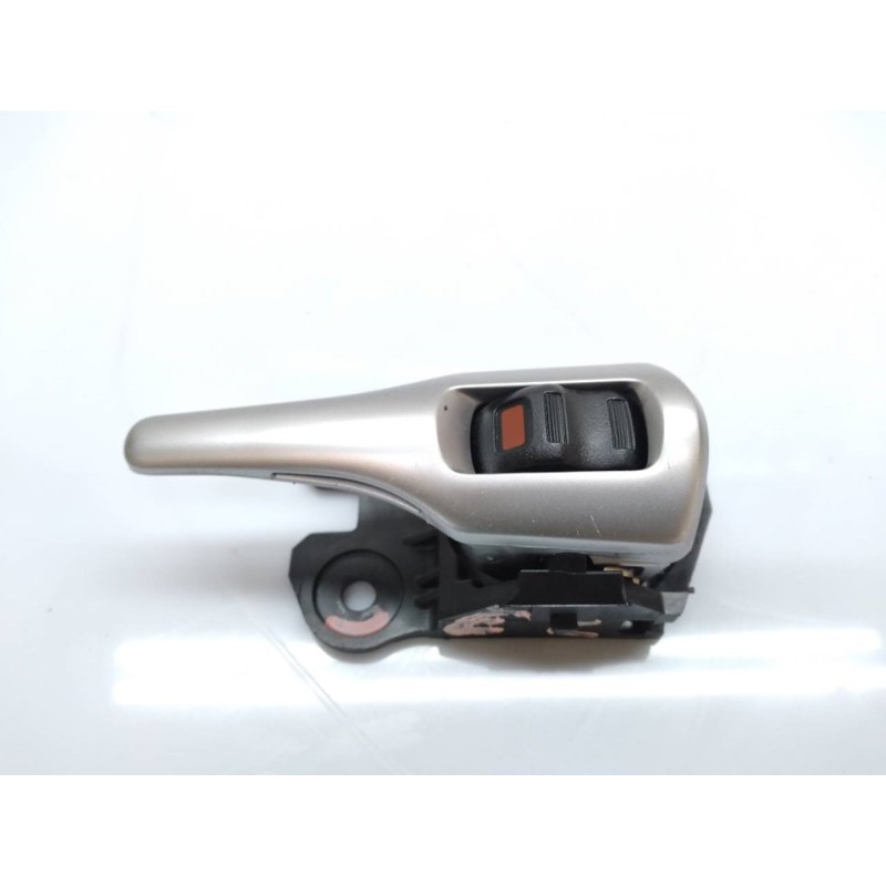 Recambio de maneta interior trasera derecha para toyota auris active referencia OEM IAM 62318A2  