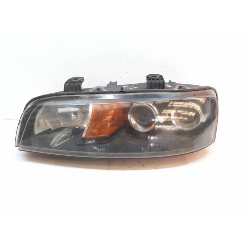 Recambio de faro izquierdo para fiat punto berlina (188) 1.2 16v sporting referencia OEM IAM   