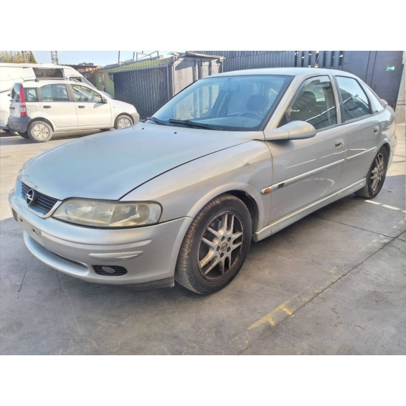 opel vectra b berlina del año 1999