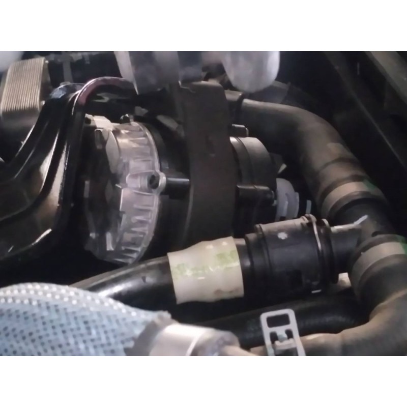 Recambio de bomba agua para renault captur ii e-tech engineered referencia OEM IAM   