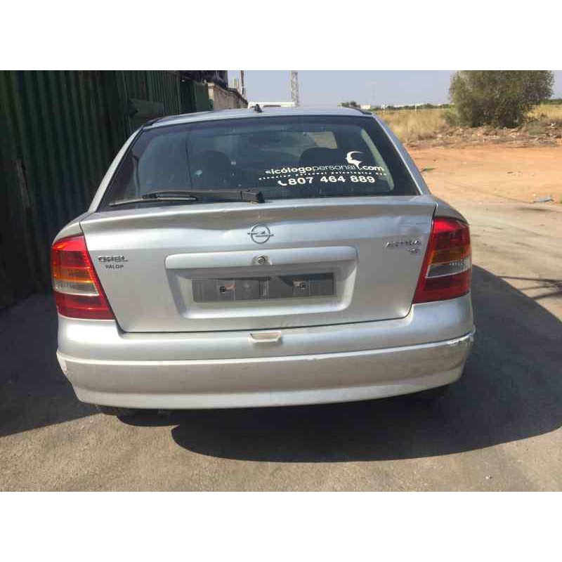 opel astra g berlina del año 2002