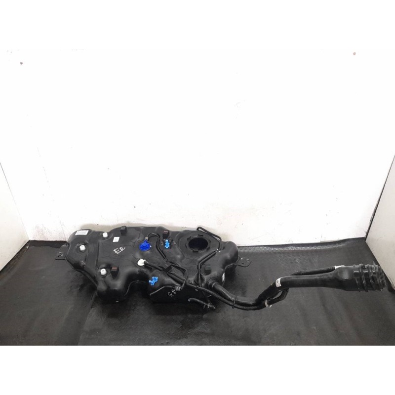 Recambio de deposito combustible para renault captur ii e-tech engineered referencia OEM IAM 172033394R 172019188R 